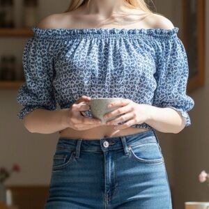 Lilly Pulitzer Leigh Off-Shoulder Crop Top